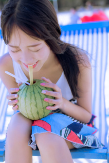 火热的领居中文字